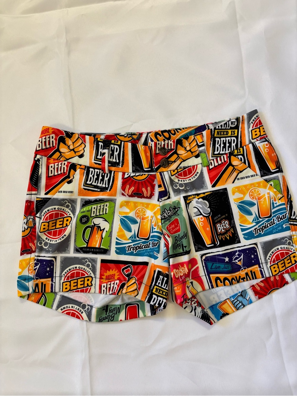 Loudmouth Ladies Golf short “Happy Hour” size 2